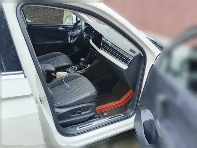 Volkswagen Tiguan L 2022 330TSI Auto 2WD R-Line Premium Edition — Фото автомобиля 13