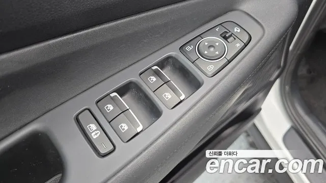 Hyundai Santafe Новый Santa Fe Бензин 2.5T 2WD — Фото автомобиля 14