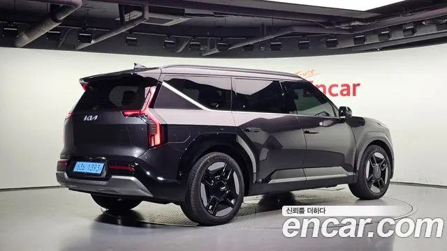 Kia EV9 — Фото автомобиля 2