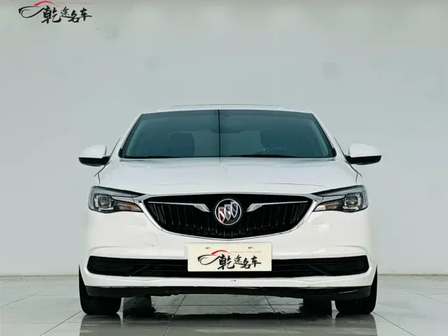 Buick Excelle — Фото автомобиля 2
