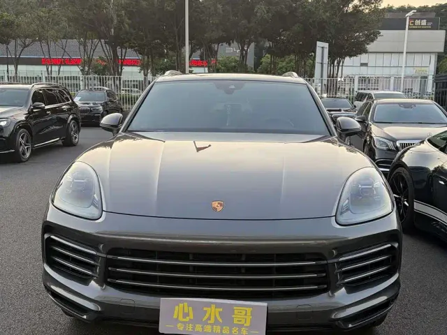 Фотография автомобиля — Porsche Cayenne