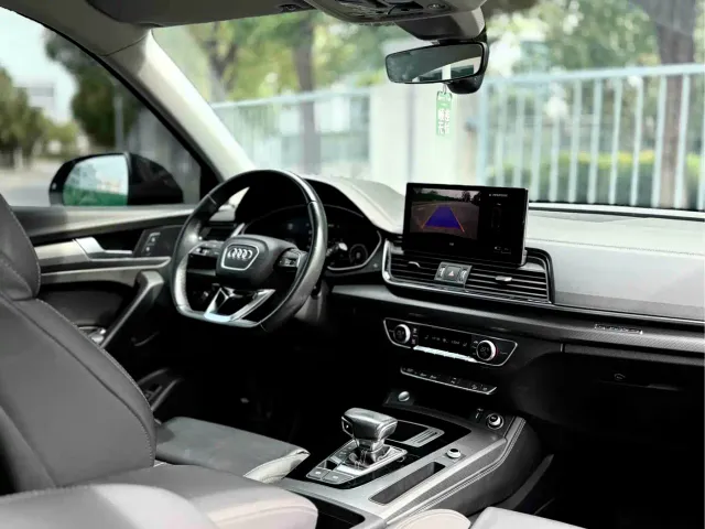 Audi Q5L — Фото автомобиля 12