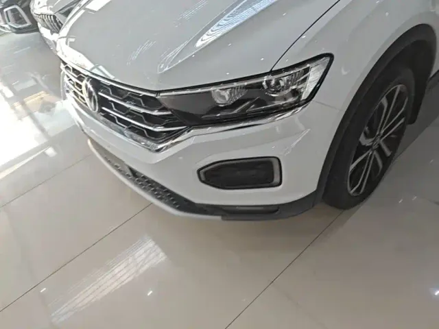 Volkswagen T-Roc — Фото автомобиля 23