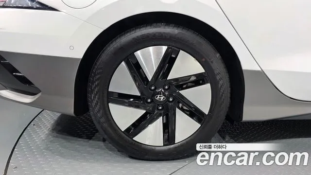 Hyundai Ioniq6 — Фото автомобиля 5
