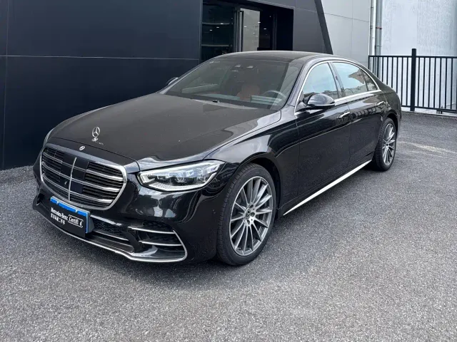 Фотография автомобиля — Mercedes-Benz S-Class