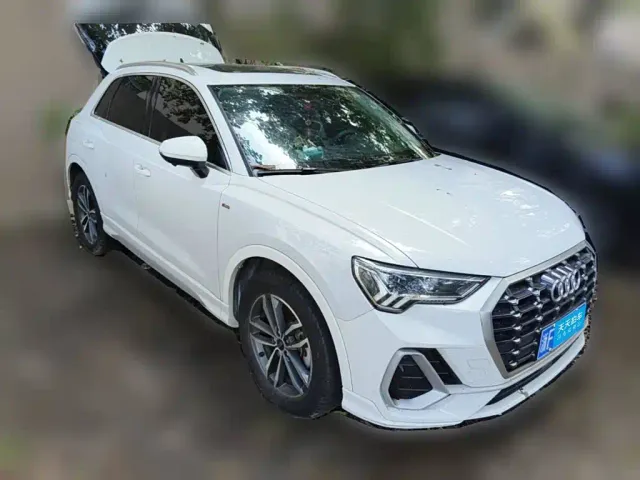 Audi Q3 — Фото автомобиля 3