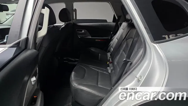 Kia Niro — Фото автомобиля 15
