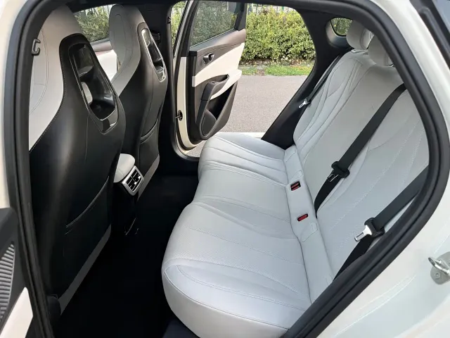 BYD Seal 06 — Фото автомобиля 10