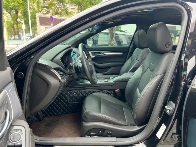 Cadillac CT5 — Фото автомобиля 13