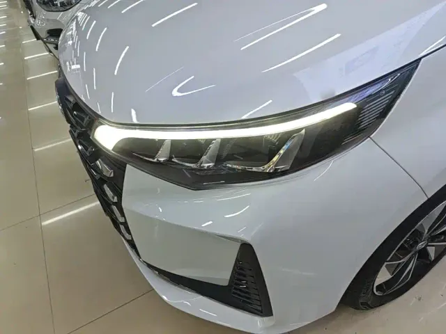 GAC Trumpchi M6 — Фото автомобиля 23