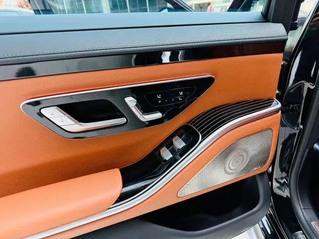 Mercedes-Benz S-Class — Фото автомобиля 9