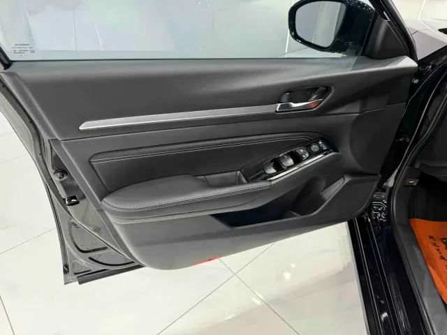 Nissan Teana — Фото автомобиля 8