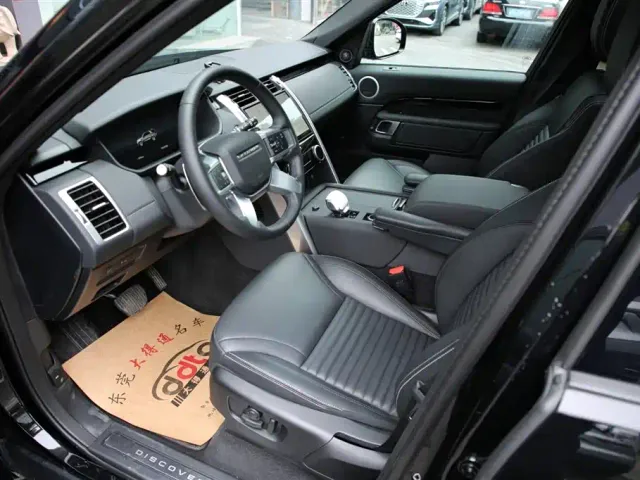 Land Rover Discovery — Фото автомобиля 5