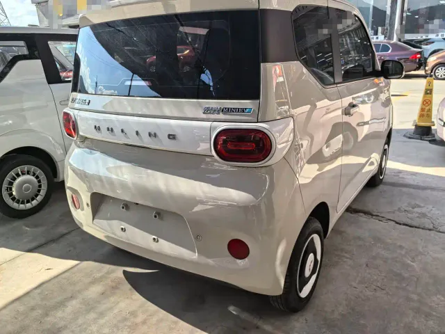 Wuling Hongguang Mini EV — Фото автомобиля 6