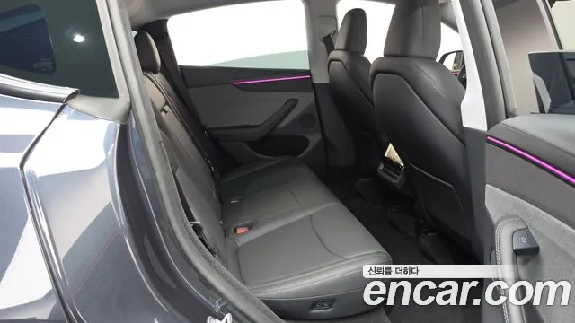 Tesla Model Y — Фото автомобиля 9
