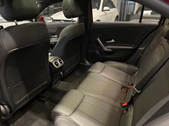 Mercedes-Benz A-Class — Фото автомобиля 10