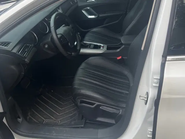 Peugeot 408 — Фото автомобиля 9