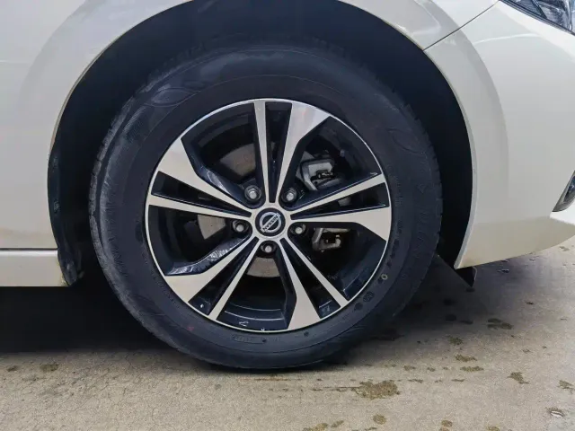 Nissan Sylphy — Фото автомобиля 15
