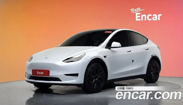 Фотография автомобиля — Tesla Model Y