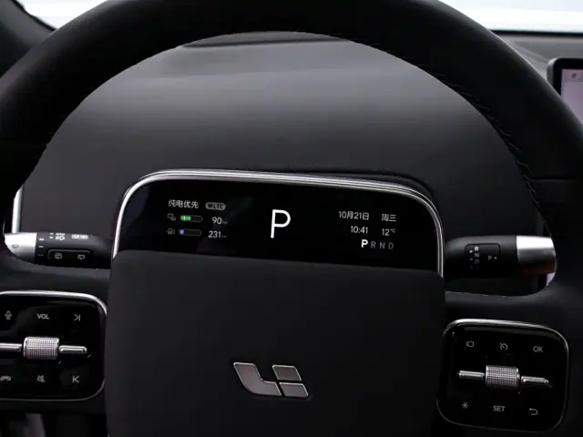Li Auto L7 — Фото автомобиля 6