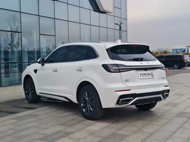 Hongqi HS5 — Фото автомобиля 6