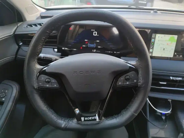 Roewe i5 — Фото автомобиля 15