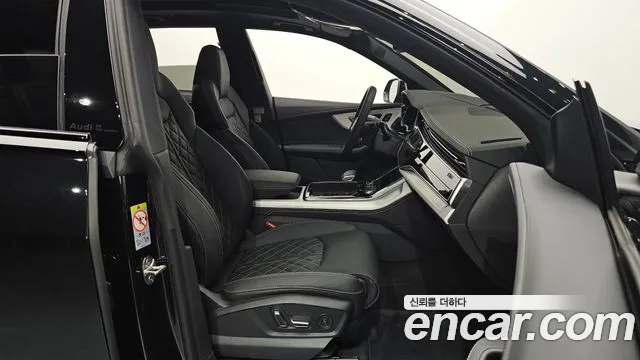 Audi Q8 55 TFSI quattro Premium — Фото автомобиля 9
