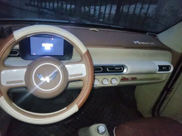 Wuling Hongguang Mini EV — Фото автомобиля 10