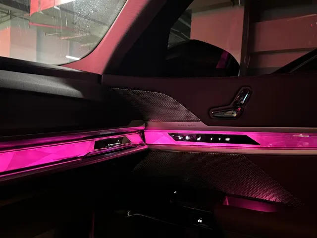 BMW 7 Series — Фото автомобиля 25