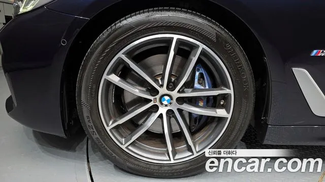 BMW 5-Series — Фото автомобиля 5