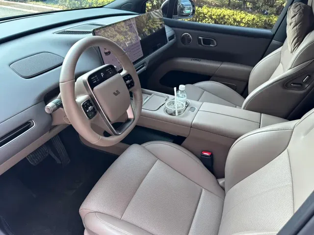 Li Auto i6 — Фото автомобиля 10