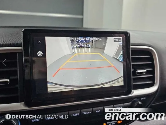 Hyundai Venue — Фото автомобиля 15