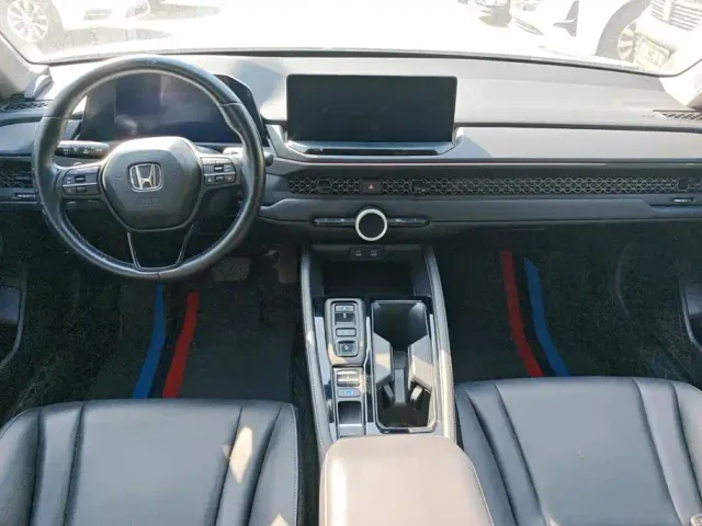 Honda Accord — Фото автомобиля 12