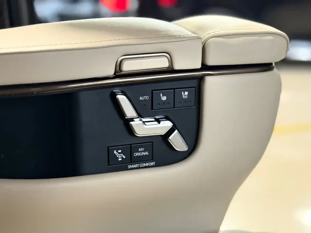 Toyota Alphard — Фото автомобиля 19