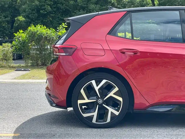 Volkswagen ID.3 — Фото автомобиля 24