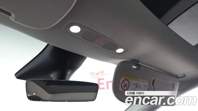 Tesla Model Y — Фото автомобиля 21