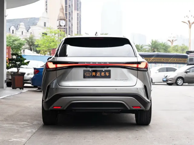 Lexus RX — Фото автомобиля 3