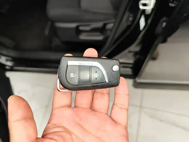 Toyota Frontlander 2022 2.0L CVT Elite — Фото автомобиля 8