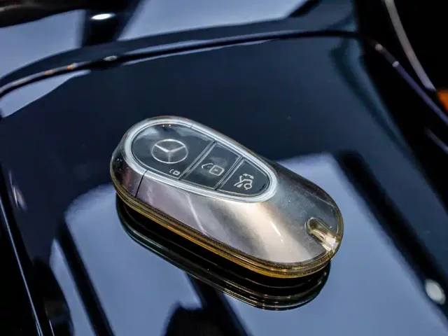 Mercedes-Benz S-Class — Фото автомобиля 9