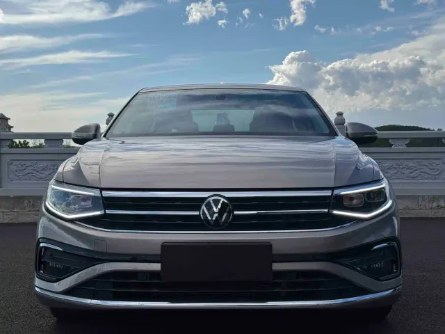 Volkswagen Bora — Фото автомобиля 2