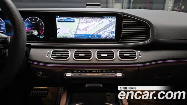 Mercedes-Benz GLS-Class — Фото автомобиля 18