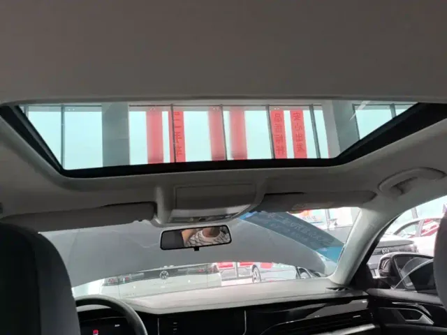 Volkswagen Passat — Фото автомобиля 17