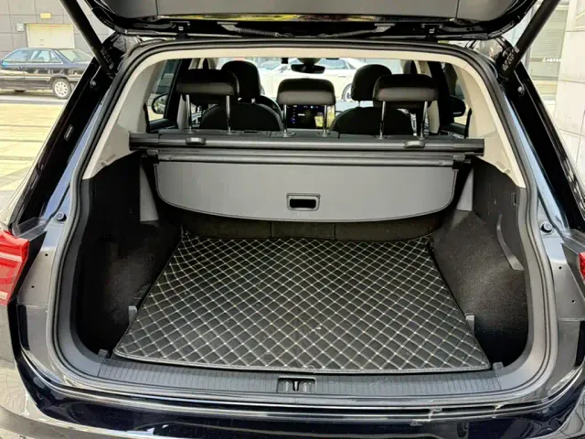 Volkswagen Tiguan L — Фото автомобиля 4
