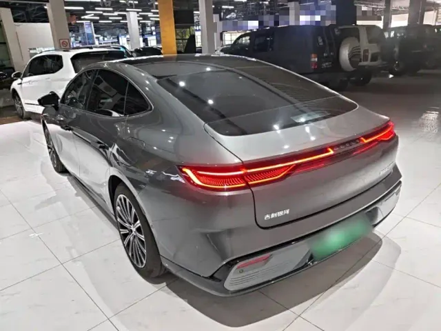 Geely Galaxy Xingyao 8 — Фото автомобиля 4