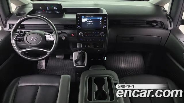 Hyundai Staria — Фото автомобиля 10