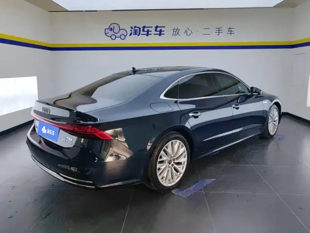 Audi A7L — Фото автомобиля 3