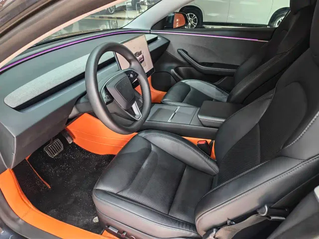 Tesla Model 3 — Фото автомобиля 7