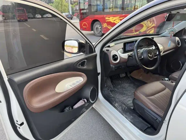 Wuling Bingo — Фото автомобиля 9