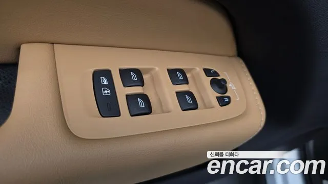 Volvo XC60 2nd Gen — Фото автомобиля 18