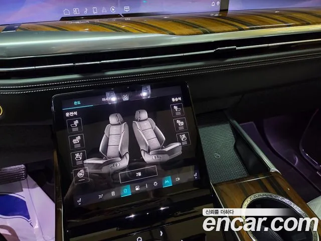Cadillac Escalade Generation 5 — Фото автомобиля 6